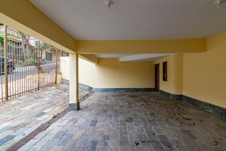 Casa à venda com 478m², 4 quartos e 6 vagasGaragem