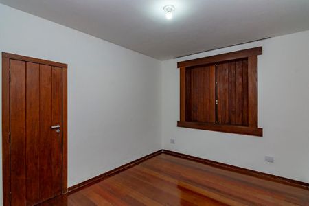 Casa à venda com 478m², 4 quartos e 6 vagasSuíte 3