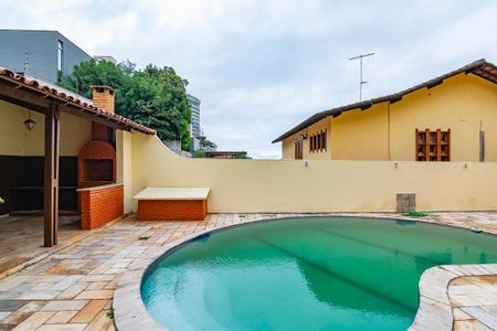 Casa à venda com 478m², 4 quartos e 6 vagasPiscina