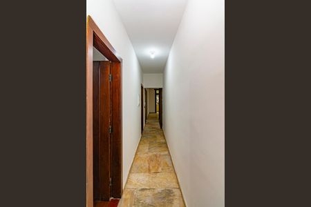 Casa à venda com 478m², 4 quartos e 6 vagasCorredor