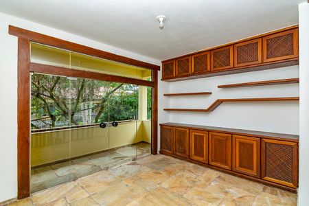 Casa à venda com 478m², 4 quartos e 6 vagasSala 2