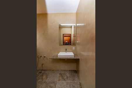 Casa à venda com 478m², 4 quartos e 6 vagasBanheiro da Suíte 3