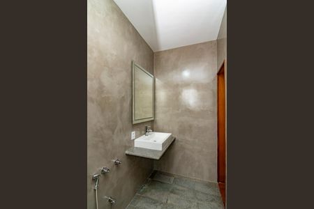 Casa à venda com 478m², 4 quartos e 6 vagasBanheiro da Suíte 2