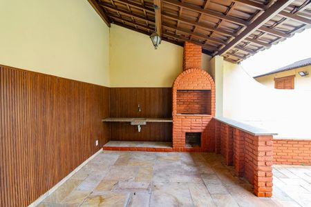 Casa à venda com 478m², 4 quartos e 6 vagasChurrasqueira