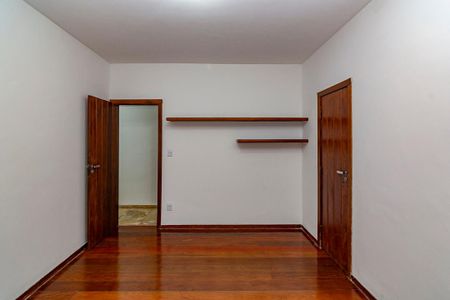 Casa à venda com 478m², 4 quartos e 6 vagasSuíte 3