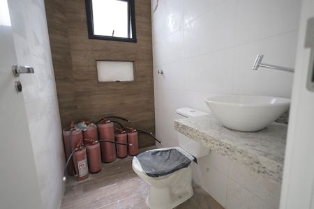 Apartamento à venda com 58m², 2 quartos e 1 vaga Apartamento à venda com 58m², 2 quartos e 1 vagaBanheiro
