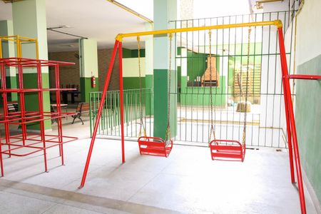 Apartamento à venda com 64m², 2 quartos e 1 vaga Apartamento à venda com 64m², 2 quartos e 1 vagaÁrea comum - Playground