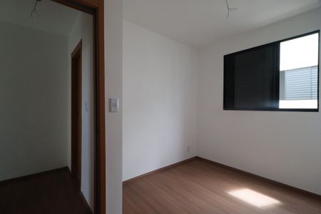 Quarto 1 de casa de condomínio para alugar com 2 quartos, 70m² em Parque Residencial Candido Portinari, Ribeirão Preto