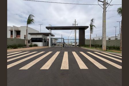 Casa de condomínio para alugar com 70m², 2 quartos e 1 vagaFachada