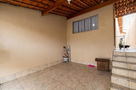 Casa à venda com 115m², 2 quartos e 1 vagaGaragem