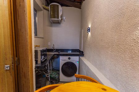 Apartamento para alugar com 50m², 2 quartos e sem vagaÁrea Privativa/Área de Serviço