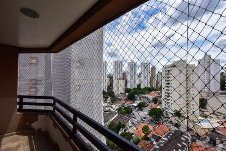 Apartamento à venda com 254m², 3 quartos e 5 vagasVaranda