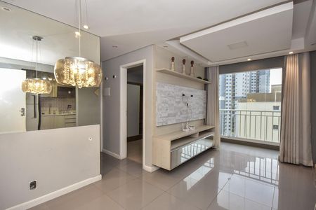 Sala de apartamento para alugar com 2 quartos, 46m² em Jardim Henriqueta, Taboão da Serra