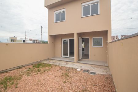 Casa à venda com 112m², 3 quartos e 2 vagasQuintal