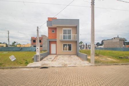 Casa à venda com 112m², 3 quartos e 2 vagasGaragem/Fachada