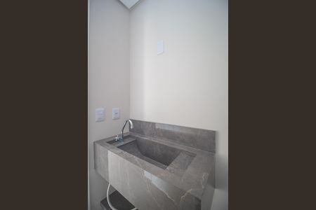 Casa à venda com 112m², 3 quartos e 2 vagasBanheiro