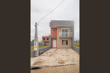 Casa à venda com 112m², 3 quartos e 2 vagasGaragem/Fachada