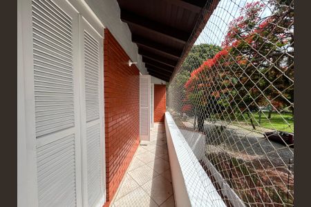 Casa à venda com 220m², 4 quartos e 2 vagasSacada