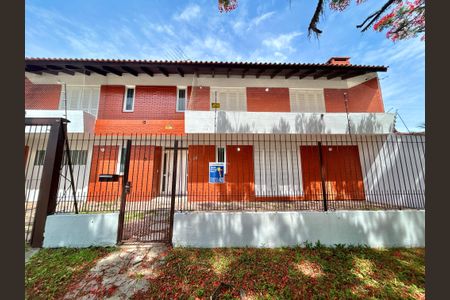 Casa à venda com 220m², 4 quartos e 2 vagasPlaca