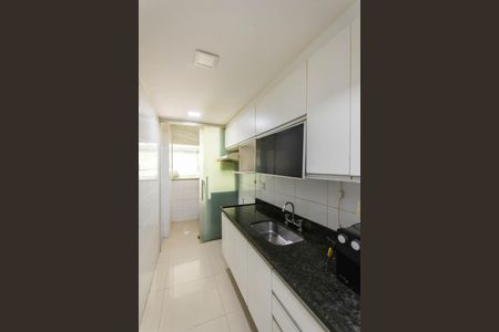 Apartamento à venda com 85m², 3 quartos e 2 vagasCozinha e Área de Serviço