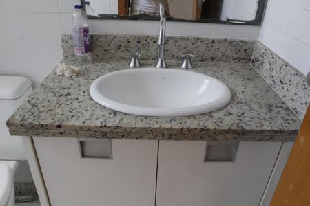 Apartamento à venda com 85m², 3 quartos e 2 vagasBanheiro Social