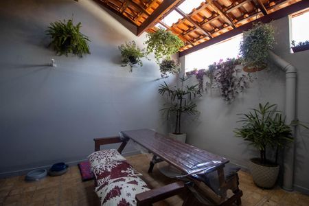 Casa para alugar com 64m², 2 quartos e 2 vagas Casa para alugar com 64m², 2 quartos e 2 vagasÁrea de Serviço/Churrasqueira