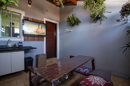 Casa para alugar com 64m², 2 quartos e 2 vagas Casa para alugar com 64m², 2 quartos e 2 vagasÁrea de Serviço/Churrasqueira