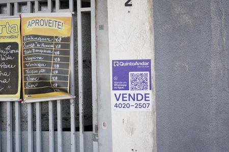 Casa à venda com 165m², 3 quartos e 2 vagasFachada