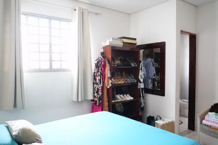 Casa à venda com 165m², 3 quartos e 2 vagasSuíte 3