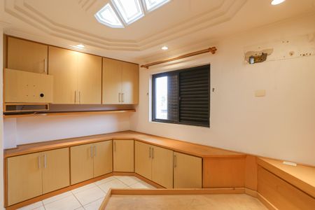 Apartamento à venda com 196m², 4 quartos e sem vagaSuíte 2