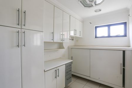 Apartamento à venda com 196m², 4 quartos e sem vagaQuarto de Serviço