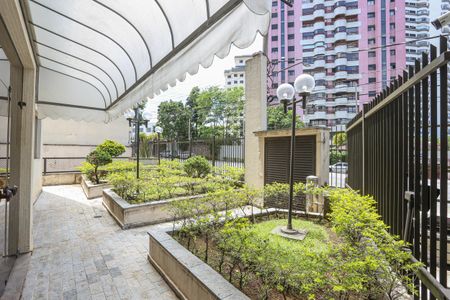 Apartamento à venda com 196m², 4 quartos e sem vagaÁrea comum