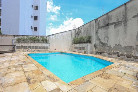 Apartamento à venda com 196m², 4 quartos e sem vagaÁrea comum - Piscina
