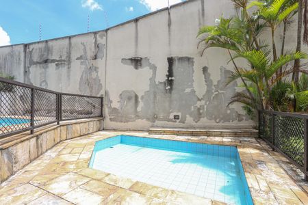 Apartamento à venda com 196m², 4 quartos e sem vagaÁrea comum - Piscina