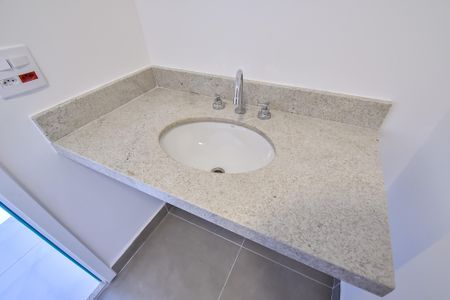Apartamento para alugar com 90m², 2 quartos e 1 vagaBanheiro da suíte