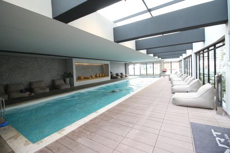 Apartamento à venda com 63m², 2 quartos e 2 vagasÁrea comum - Piscina fechada