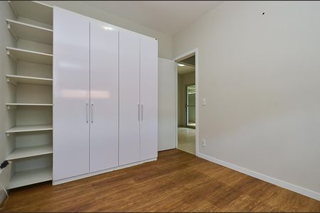 Quarto 1 de apartamento para alugar com 2 quartos, 173m² em Santo Antônio, Belo Horizonte