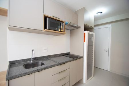 cozinha de kitnet/studio para alugar com 1 quarto, 22m² em Pinheiros, São Paulo