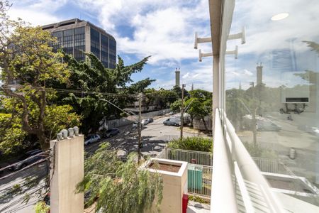 Apartamento para alugar com 45m², 2 quartos e 1 vagaVaranda