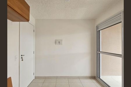 Sala de apartamento para alugar com 2 quartos, 35m² em Parque Industrial Tomas Edson, São Paulo
