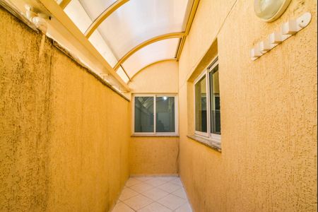 Apartamento para alugar com 70m², 2 quartos e 1 vagaÁrea de Serviço