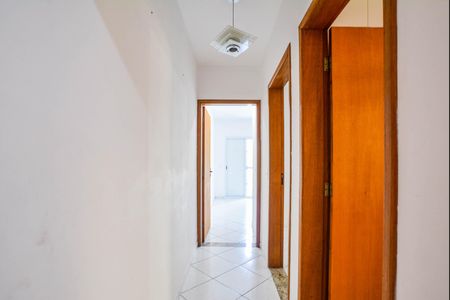 Corredor de apartamento para alugar com 2 quartos, 70m² em Parque das Nações, Santo André