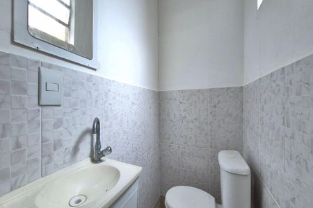 Casa à venda com 140m², 4 quartos e 1 vagaÁrea comum  - Banheiro