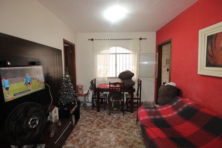 Casa para alugar com 90m², 2 quartos e 1 vagaSala