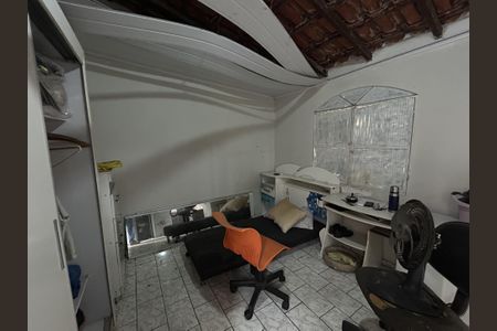 Casa para alugar com 90m², 2 quartos e 1 vagaSala casa 2
