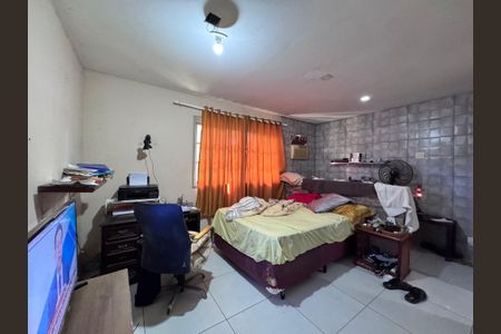 Casa à venda com 5000m², 2 quartos e 5 vagasSuíte