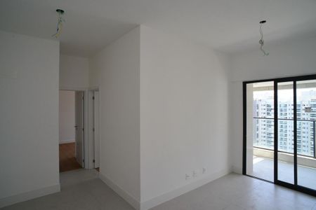 Apartamento à venda com 79m², 2 quartos e 2 vagasSala