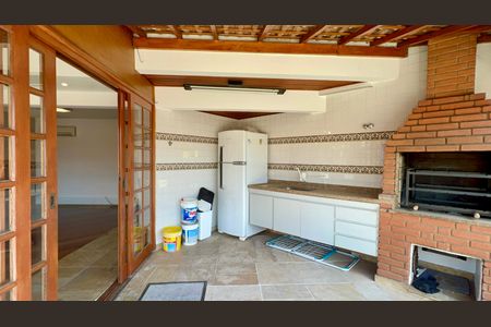 Apartamento à venda com 250m², 3 quartos e 4 vagasChurrasqueira