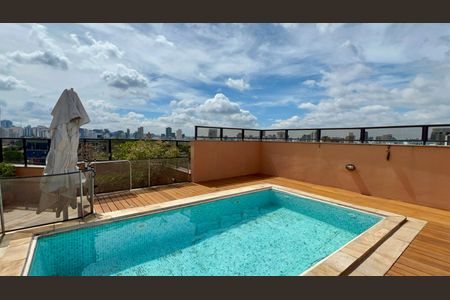 Apartamento à venda com 250m², 3 quartos e 4 vagasPiscina