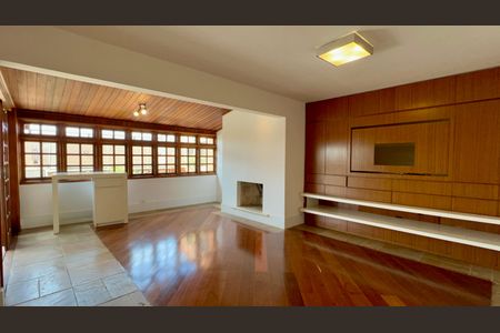 Apartamento à venda com 250m², 3 quartos e 4 vagasCobertura